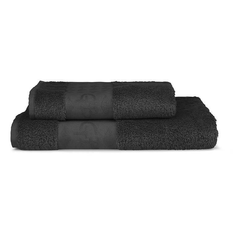 Gun-Britt GB black towel 70×140cm |