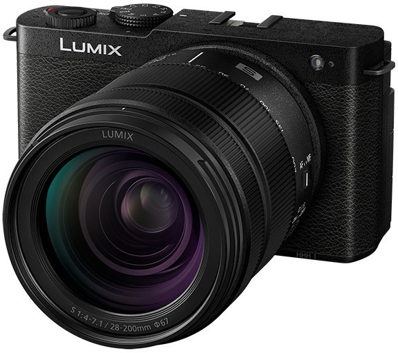 Panasonic Lumix DC-S9 + 28-200mm, jet