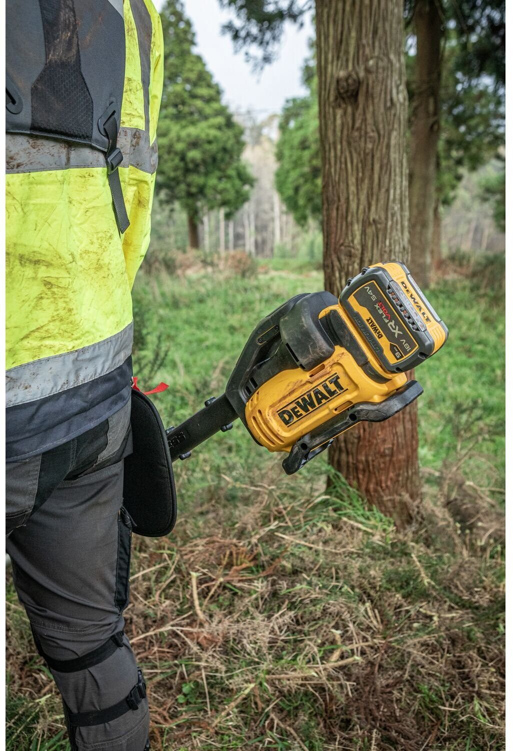 Dewalt DEWALT.KOS DO ZAROŚLI 54V
