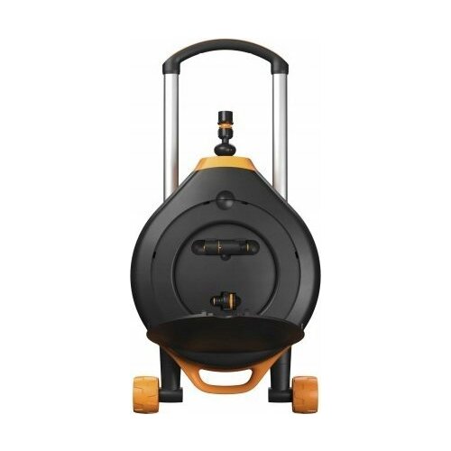 Fiskars Xseries watering can with hose