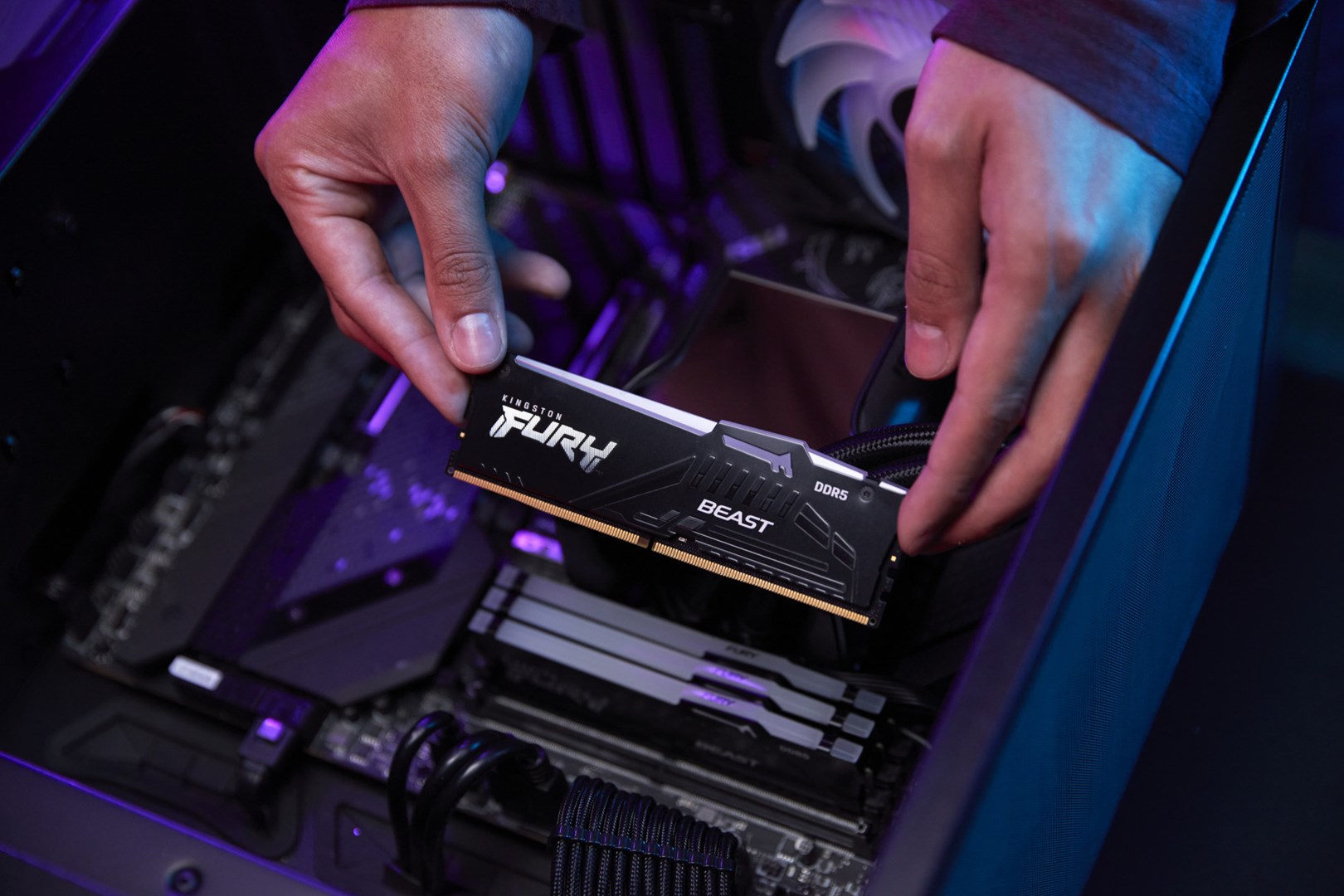 Urmet Pamięć Kingston Fury Beast RGB