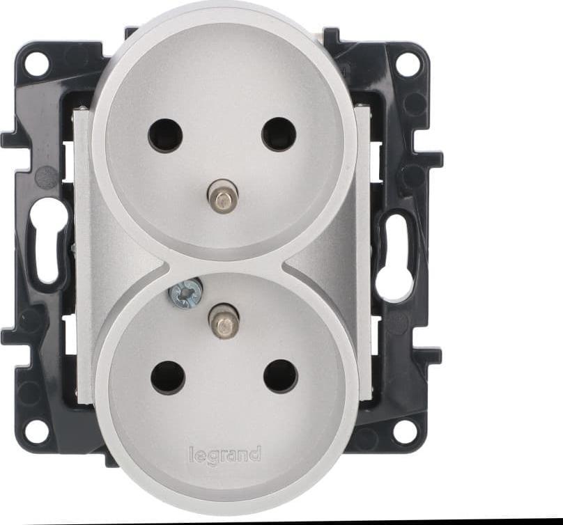 Legrand Niloe Step zasilające 2x2P+Z do