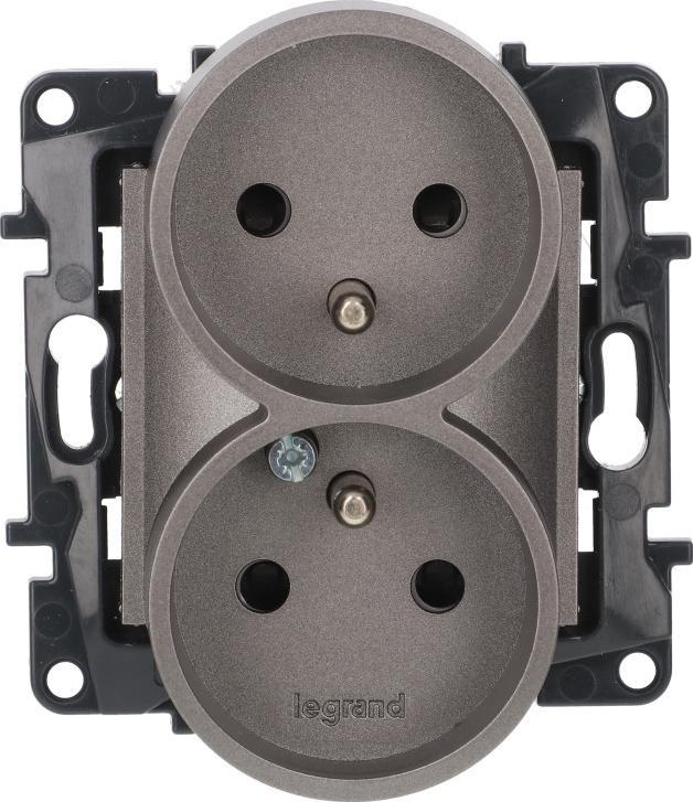 Legrand Niloe Step zasilające 2x2P+Z do