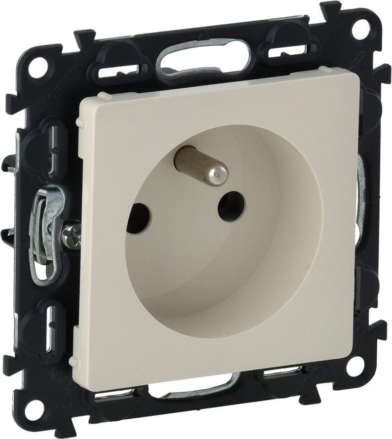 Legrand VALENA LIFE z/u 2P+Z z