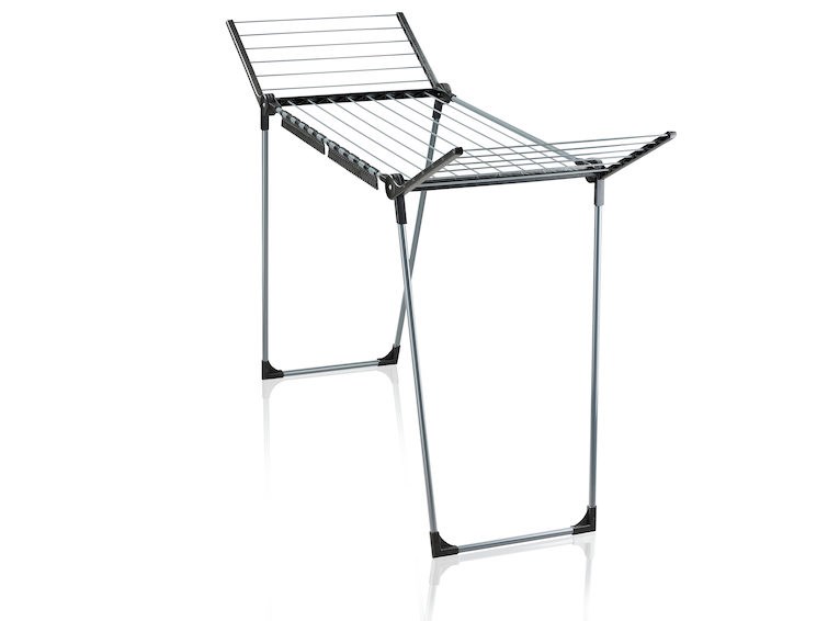 Pegasus 150 Solid Black LEIFHEIT upright