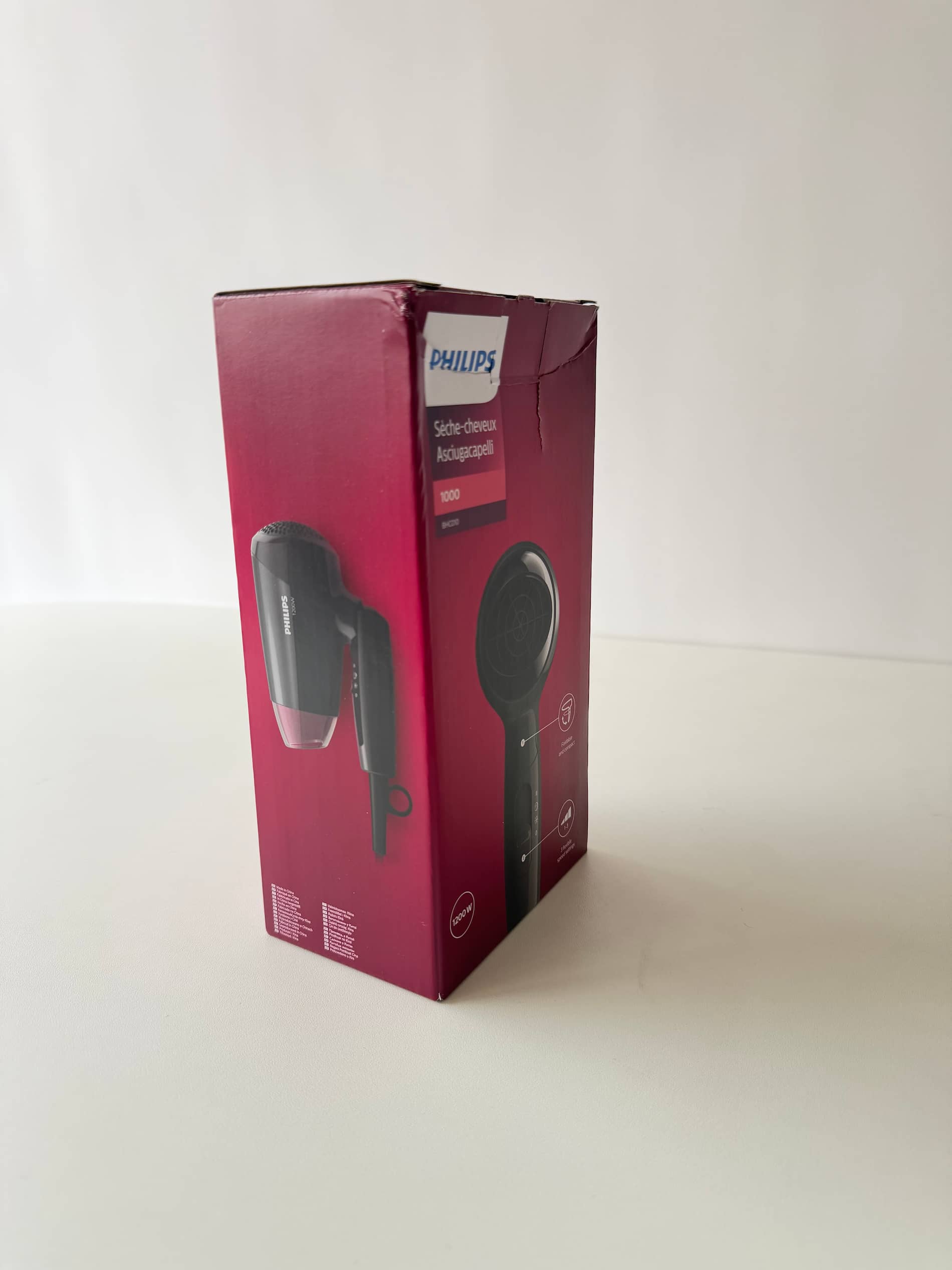 PreceBojātu iepakojumu- PHILIPS Essential Care Fēns