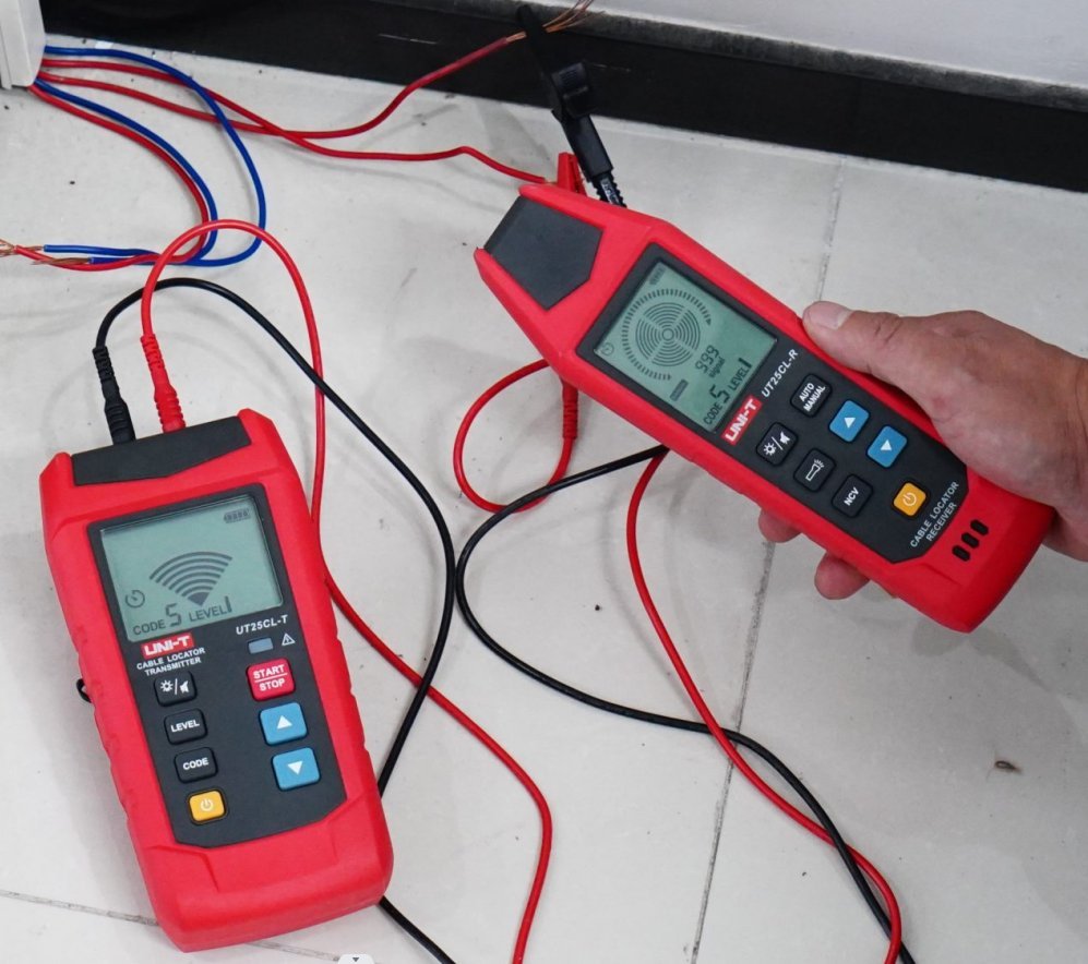 Uni-T Wykrywacz    AC/DC 8~480V głębokość wykrywania